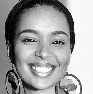 Meet your Posher, Edom